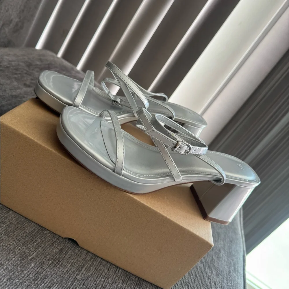 FINAL SALE✨ AMAZON Elegant Silver Women's Sandals